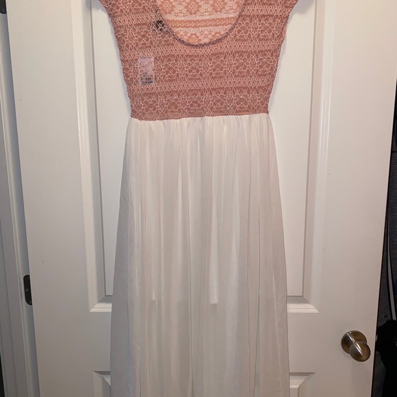 Dress - Picture 2 of 4